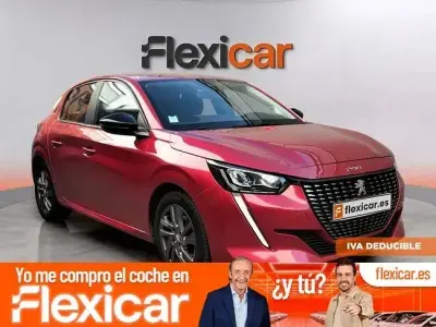 Usado Peugeot 208 Allure 100 CV (73 kW) 2022 Rojo Utilitario