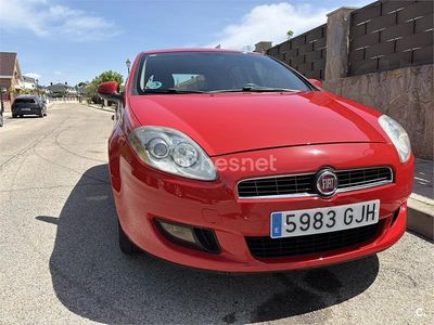 Usado Fiat Bravo Dynamic 90 CV (66 kW) 2008 Rojo Utilitario