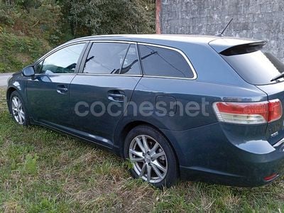 Gris / plata Usado 2012 Toyota Avensis Advance Familiar | 4200 € (Buen precio)