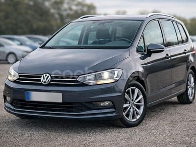 Gris / plata Usado 2021 VW Touran Edition Monovolumen | 25.990 € (Un poco caro)