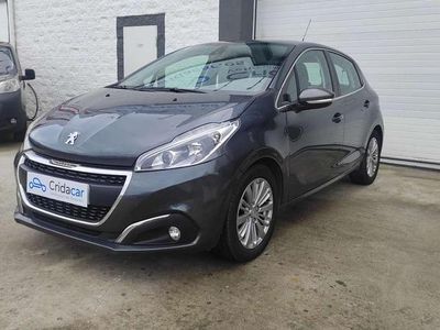 Usado Peugeot 208 Allure 99 CV (72 kW) 2017 Gris Utilitario