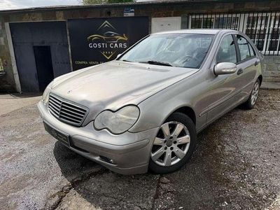Usado Mercedes C200 Classic 121 CV (88 kW) 2003 Gris Berlina