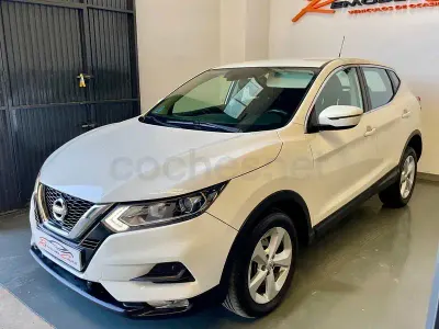 Begagnad Nissan Qashqai Acenta 115 HK (84 kW) 2020 Vit SUV