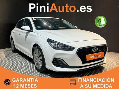 Usado Hyundai i30 120 CV (88 kW) 2018 Blanco Berlina