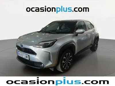 Usado Toyota Yaris Hybrid Active 116 CV (85 kW) 2022 Gris SUV