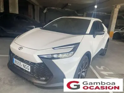 Usado Toyota C-HR Advance 140 CV (102 kW) 2025 Blanco SUV
