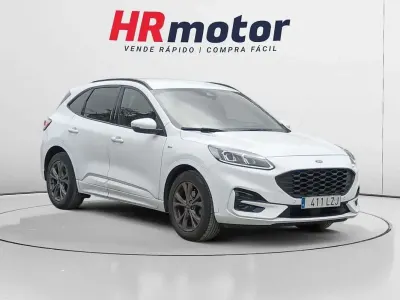 Usado Ford Kuga ST-Line 150 CV (110 kW) 2022 Blanco SUV