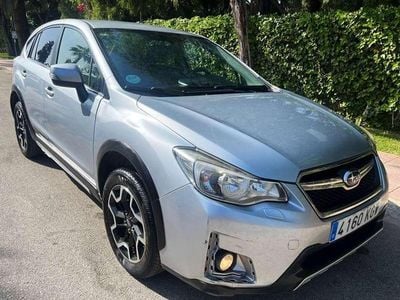 Usado Subaru XV Sport 147 CV (108 kW) 2018 Gris / plata SUV