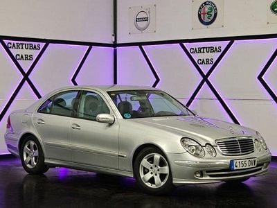 Usado Mercedes E350 Avantgarde 272 CV (200 kW) 2006 Gris / plata Berlina