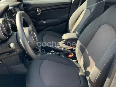 Usado Mini Cooper 136 CV (100 kW) 2019 Beige Utilitario