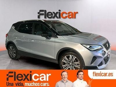 Usado Seat Arona Xperience 110 CV (80 kW) 2022 Gris SUV
