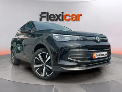 Usado VW Tiguan R-line 150 CV (110 kW) 2025 Negro SUV