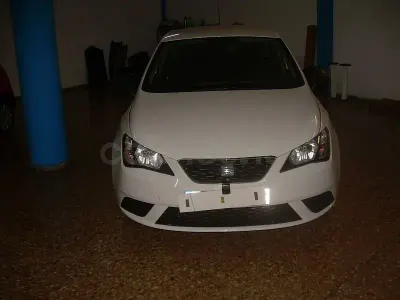 Usado Seat Ibiza Reference 90 CV (66 kW) 2017 Blanco Berlina
