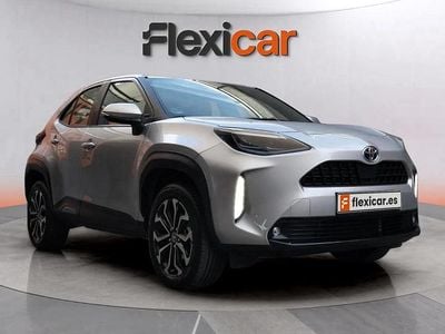 Gris Usado 2022 Toyota Yaris Hybrid Active | 19.090 € (Buen precio)