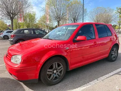 Usado VW Golf IV Conceptline 90 CV (66 kW) 2000 Rojo Berlina