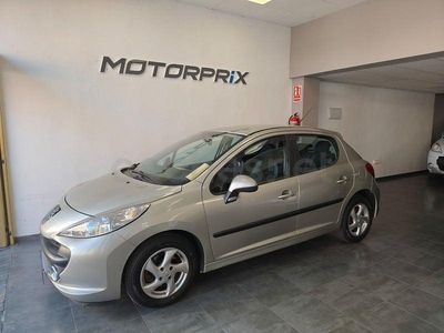 Usado Peugeot 207 95 CV (69 kW) 2007 Beige Berlina