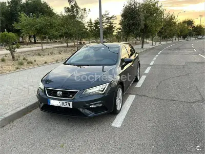 Usado Seat Leon ST FR 130 CV (95 kW) 2019 Gris / plata Familiar