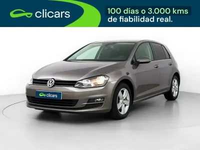 Usado VW Golf VII Advance 122 CV (89 kW) 2014 Gris / plata Berlina