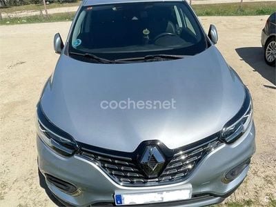 Usado Renault Kadjar Zen 140 CV (102 kW) 2019 Gris / plata SUV
