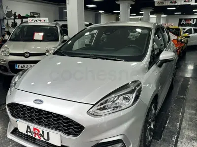 Usado Ford Fiesta ST-Line 125 CV (91 kW) 2020 Gris / plata Utilitario