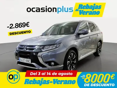 Usado Mitsubishi Outlander P-HEV 203 CV (149 kW) 2018 Gris Pickup/Camioneta