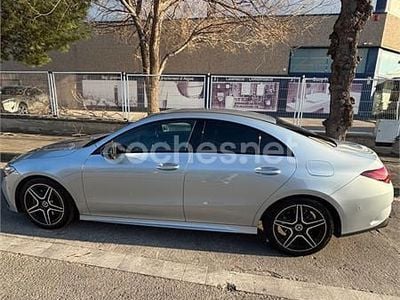 Usado Mercedes CLA200 163 CV (119 kW) 2024 Gris / plata Berlina