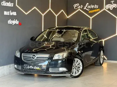 Usado Opel Insignia Excellence 130 CV (95 kW) 2012 Negro Berlina