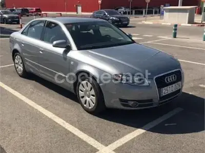 Usado Audi A4 140 CV (102 kW) 2006 Gris / plata Berlina
