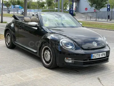 Usado VW Beetle 105 CV (77 kW) 2013 Negro Utilitario