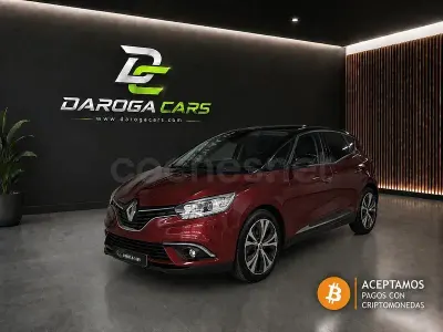 Usado Renault Scénic Zen 130 CV (95 kW) 2017 Rojo Monovolumen
