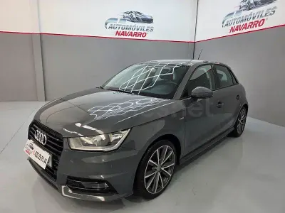 Usado Audi A1 Sportback 90 CV (66 kW) 2016 Gris / plata Utilitario