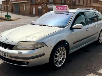 Usado Renault Laguna GrandTour Privilege 120 CV (88 kW) 2004 Gris / plata Familiar