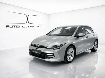 Usado VW Golf VIII 116 CV (85 kW) 2025 Gris Utilitario