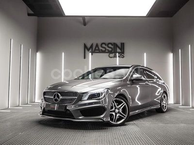 Gris / plata Usado 2016 Mercedes CLA250 Shooting Brake Familiar | 21.999 €