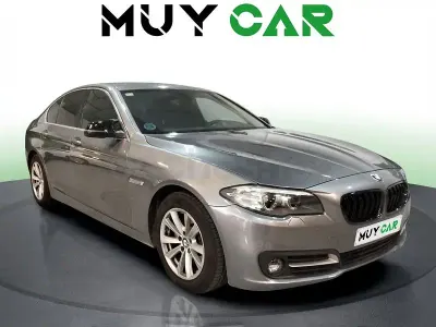 Usado BMW 520 Comfort Edition 184 CV (135 kW) 2016 Gris / plata Berlina