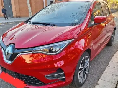 Usado Renault Zoe Edition One 50 kW (68 CV) 2020 Granate Utilitario