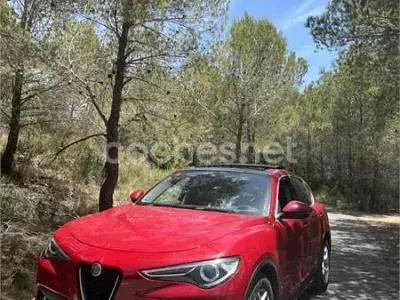 Usado Alfa Romeo Stelvio Executive 190 CV (139 kW) 2019 Rojo SUV