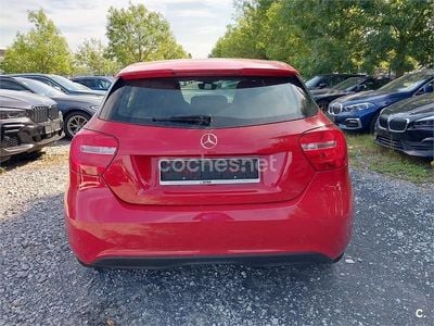 Rojo Usado 2013 Mercedes A180 Style Berlina | 12.900 € (Precio justo)