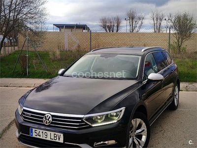 Usado VW Passat Alltrack 190 CV (139 kW) 2018 Negro Familiar