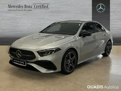 Usado Mercedes A180 116 CV (85 kW) 2025 Plata hightech