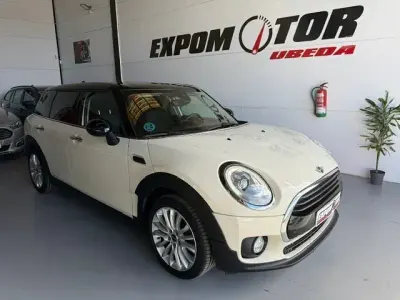 Usado Mini Cooper D Clubman 150 CV (110 kW) 2019 Blanco Familiar