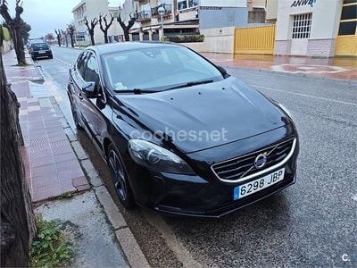 Usado Volvo V40 R-Design Momentum 180 CV (132 kW) 2014 Negro Berlina