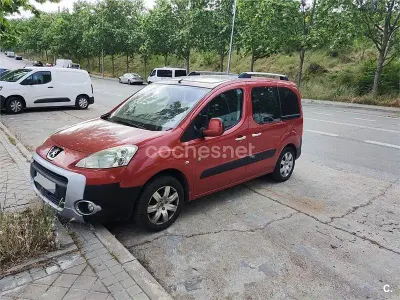 Usado Peugeot Partner Tepee Outdoor 90 CV (66 kW) 2008 Rojo Monovolumen