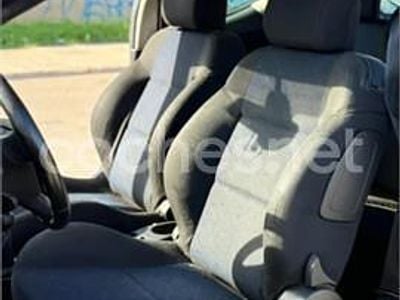 Negro Usado 2006 Peugeot 207 Berlina | 2999 € (Precio justo)