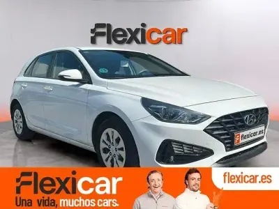 Usado Hyundai i30 120 CV (88 kW) 2022 Blanco