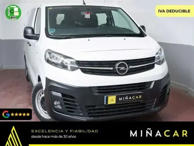 Usado Opel Vivaro-e Combi 145 CV (106 kW) 2022 Blanco Monovolumen