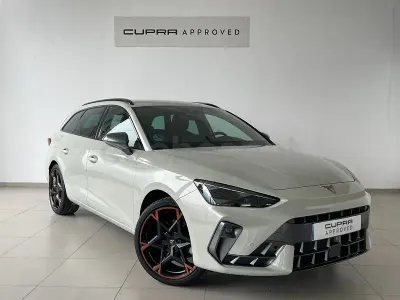 Usado Cupra Leon 150 CV (110 kW) 2025 Gris / plata Familiar