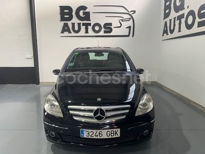 Mercedes B200
