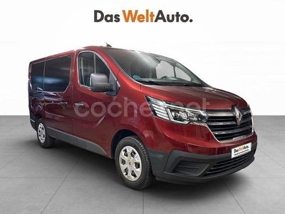 Usado Renault Trafic 150 CV (110 kW) 2023 Rojo Monovolumen