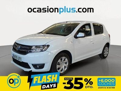 Usado Dacia Sandero Lauréate 75 CV (55 kW) 2015 Blanco Utilitario